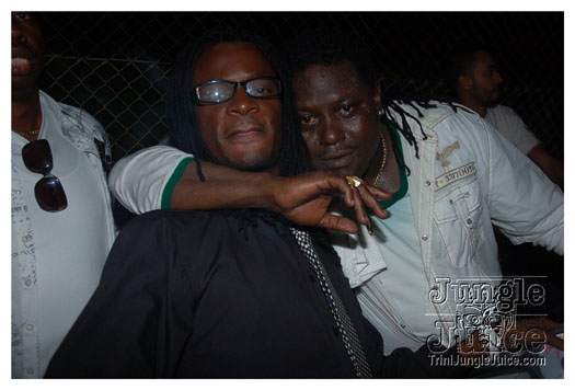 bump_and_wine_2011-165