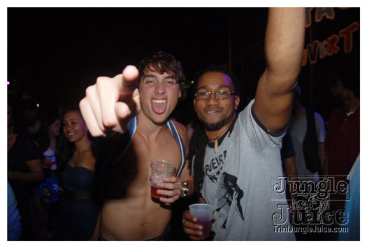 bump_and_wine_2011-171