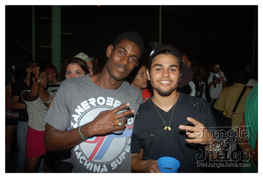 bump_and_wine_2011-172