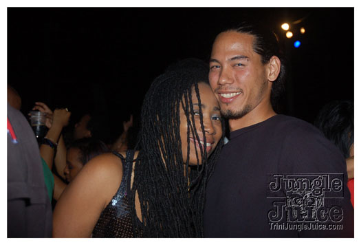 bump_and_wine_2011-199