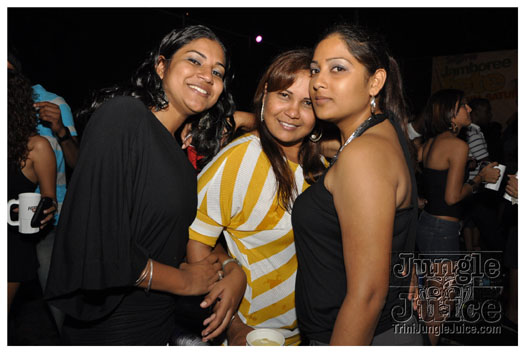 bump_and_wine_2011-203