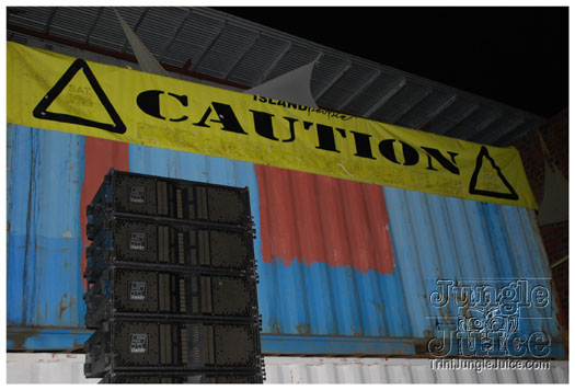 caution_2011-039