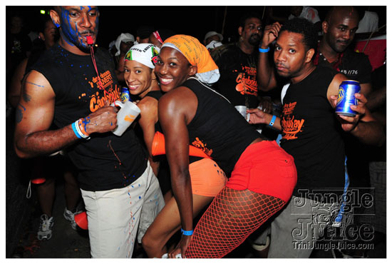 dirty_dozen_jouvert_2011-045