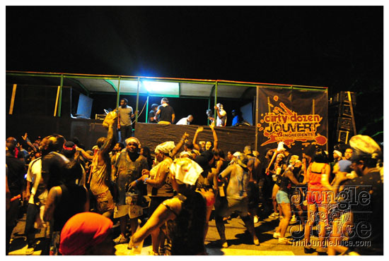 dirty_dozen_jouvert_2011-084
