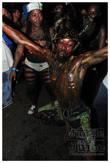 dirty_dozen_jouvert_2011-092