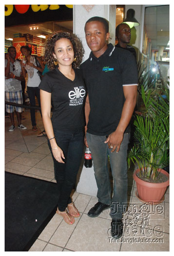 elite_model_look_aug31-049