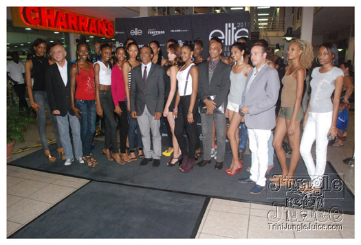 elite_model_look_aug31-055