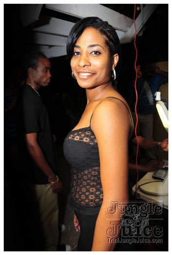 flight_cruise_carnival_2011-005