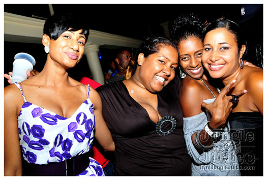 flight_cruise_carnival_2011-029