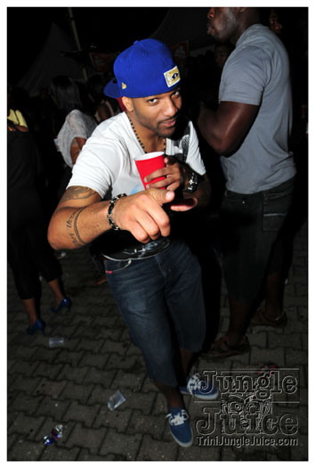 flight_cruise_carnival_2011-048