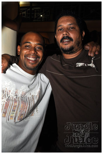 flight_cruise_carnival_2011-090