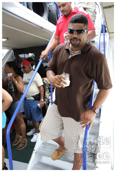 frenzy_boatride_2011-011