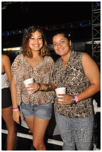 funky_monkey_christmas_dec16-006