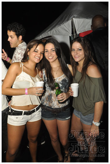 funky_monkey_christmas_dec16-010