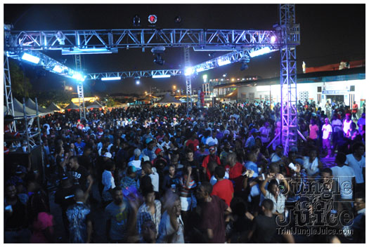 funky_monkey_christmas_dec16-025