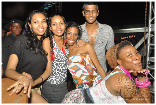 funky_monkey_christmas_dec16-038