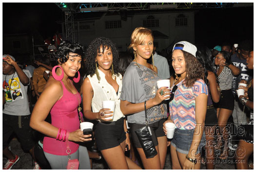 funky_monkey_christmas_dec16-039