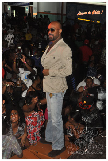 funky_monkey_christmas_dec16-094