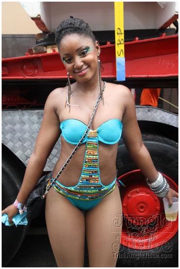 island_people_mas_monday_2011-009