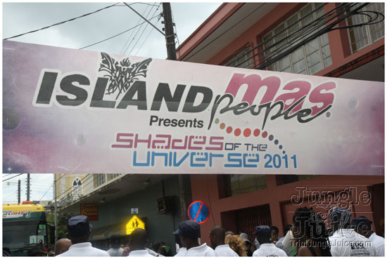 island_people_mas_monday_2011-039