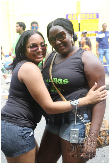 island_people_mas_monday_2011-064