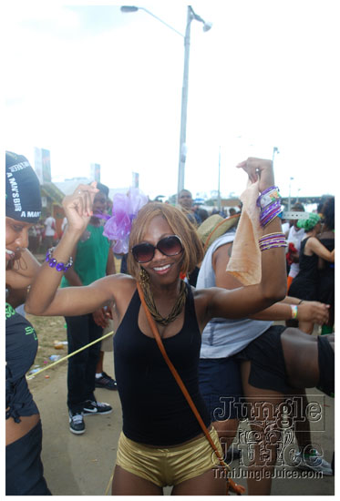 island_people_mas_monday_2011-090