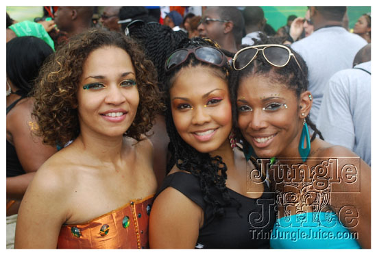 island_people_mas_monday_2011-091