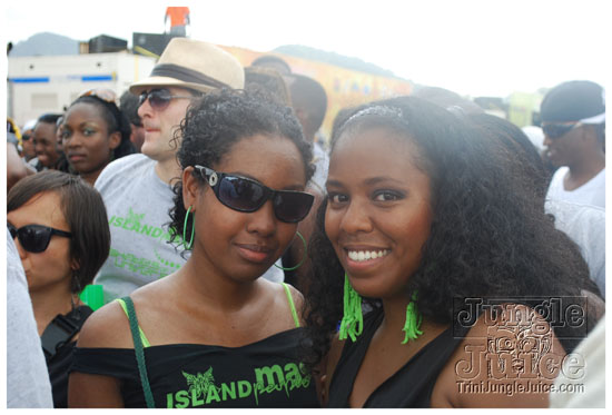 island_people_mas_monday_2011-099