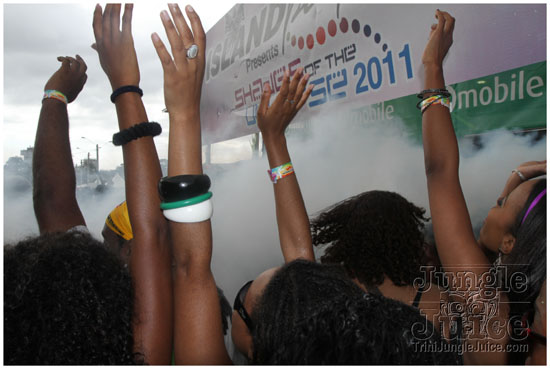 island_people_mas_monday_2011-127