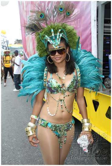 islandpeople_mas_2011_tuesday_part1-082