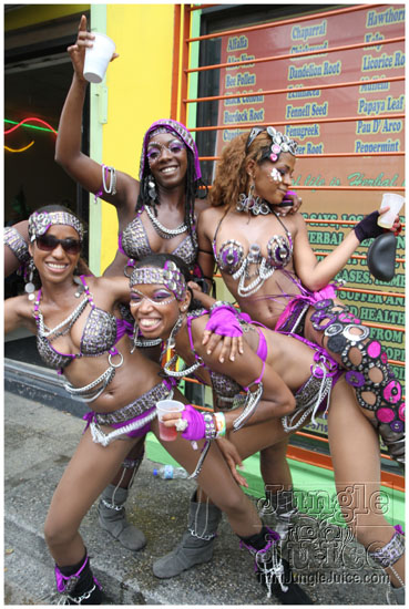 islandpeople_mas_2011_tuesday_part2-048