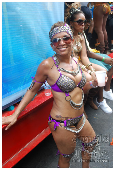 islandpeople_mas_2011_tuesday_part2-061