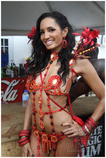 islandpeople_mas_2011_tuesday_part3-020