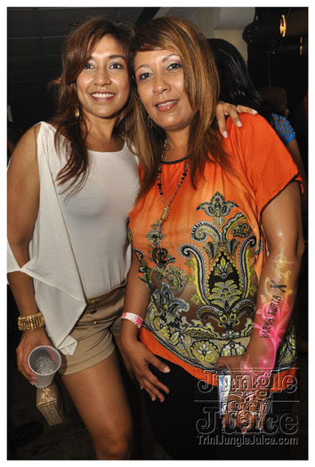 karma_sutra_x_2011-003