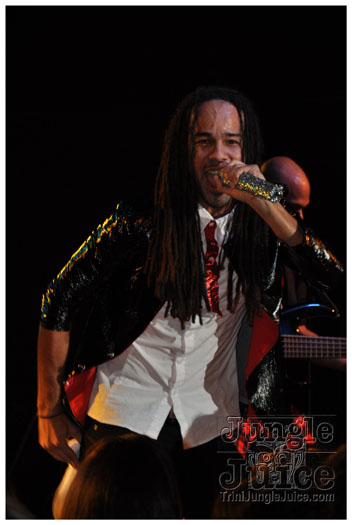 kes_in_concert_2011-007