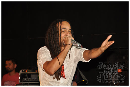 kes_in_concert_2011-009