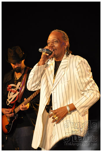 kes_in_concert_2011-021