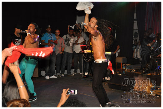 kes_in_concert_2011-041