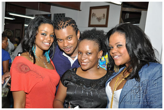 kes_in_concert_2011-056