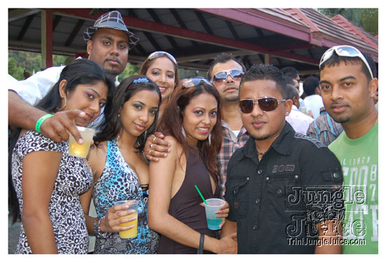 moka_explosion_2011-005