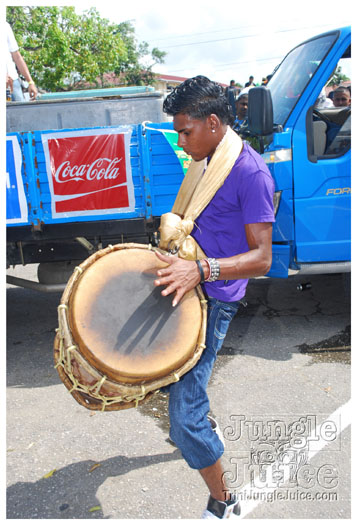 monkey_juice_campus_carnival_2011-022