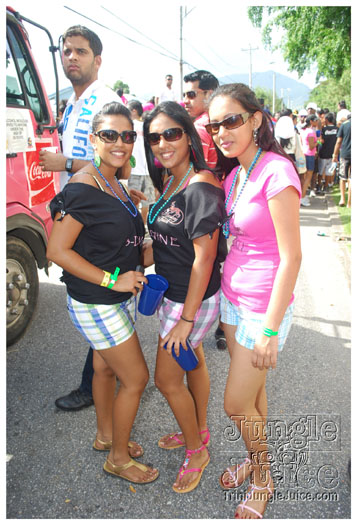 monkey_juice_campus_carnival_2011-027