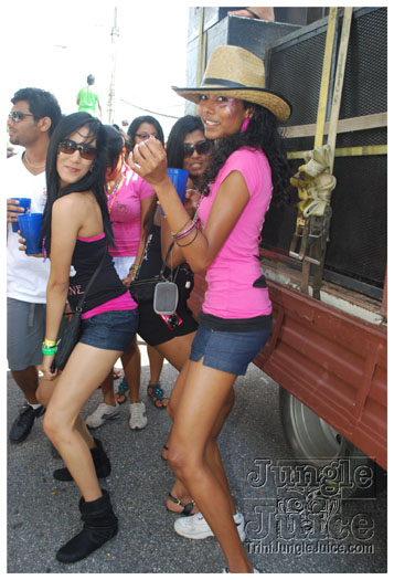 monkey_juice_campus_carnival_2011-035