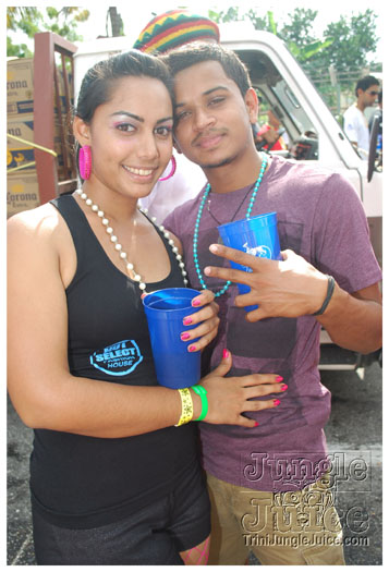 monkey_juice_campus_carnival_2011-045