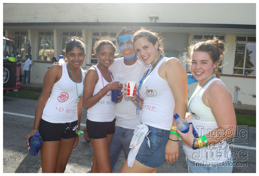 monkey_juice_campus_carnival_2011-061