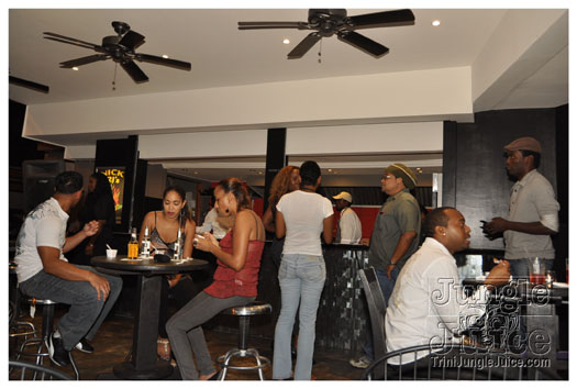 nick_2j_restaurant_open_mar24-004