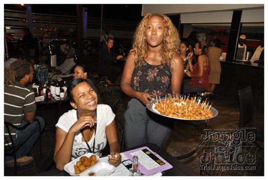 nick_2j_restaurant_open_mar24-006