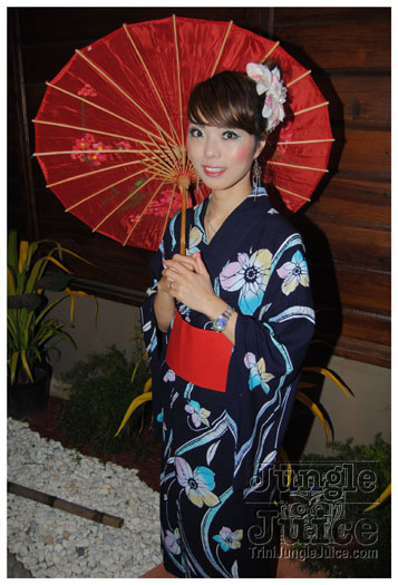 oasis_band_launch_2012-002