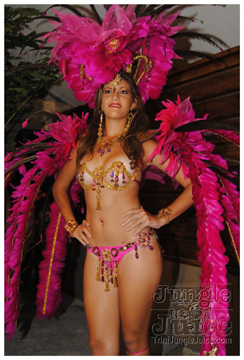 oasis_band_launch_2012-015