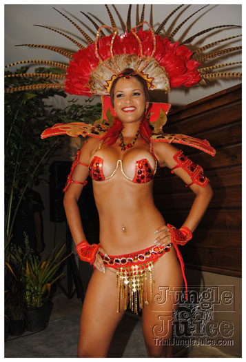 oasis_band_launch_2012-018